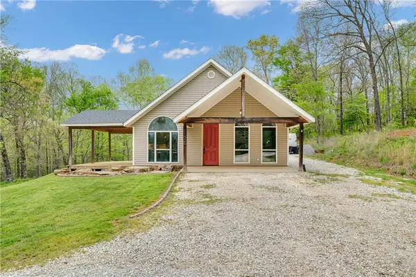 11526 Pearce Road, Fayetteville, AR 72701
