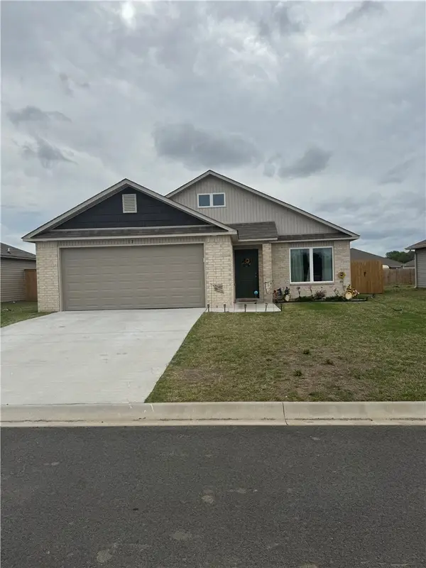 17 Fallen Oak Drive, Conway, AR 72032