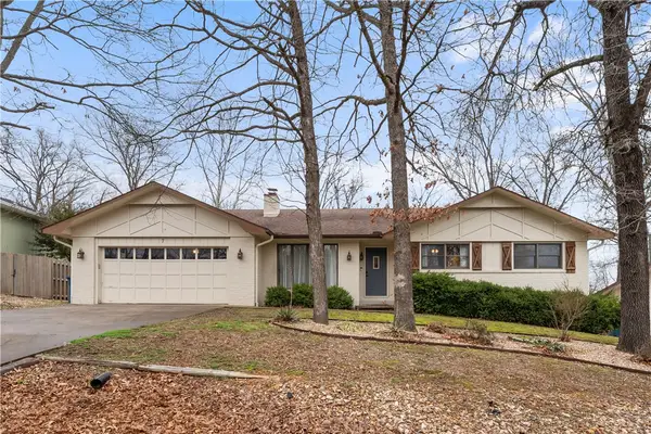 7 Abingdon Lane, Bella Vista, AR 72715