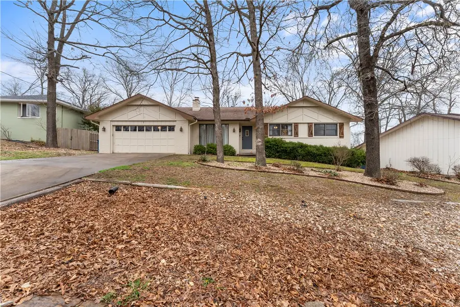 7 Abingdon Lane, Bella Vista, AR 72715 - #2