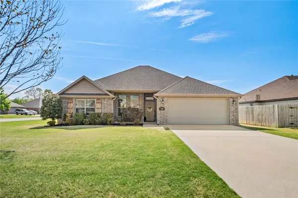 788 Roselawn Street, Siloam Springs, AR 72761