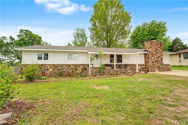 1003 2nd Street, Bentonville, AR 72712