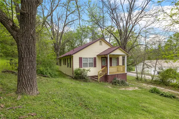 224 N Highland Street, Harrison, AR 72601