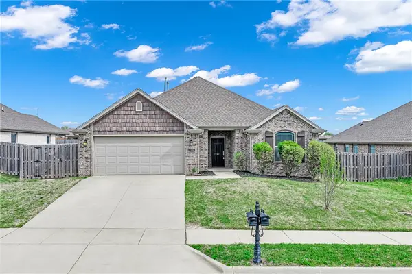 1120 Gardenia Street, Centerton, AR 72719