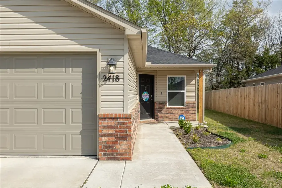 2418 S Ouachita Drive, Fayetteville, AR 72701 - #2