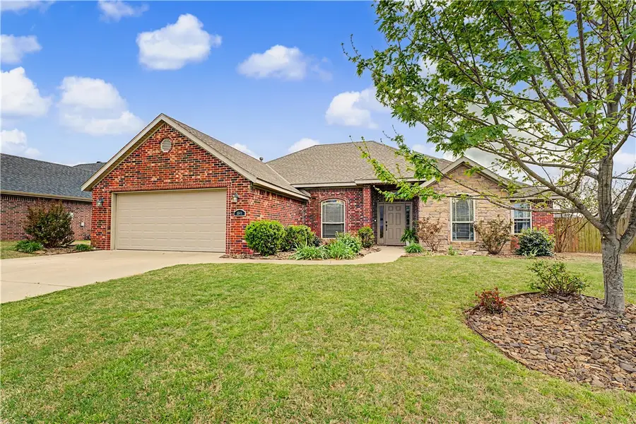 1501 Cavern Springs Way, Cave Springs, AR 72718 - #2