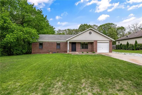 9 Hartlepool Drive, Bella Vista, AR 72715