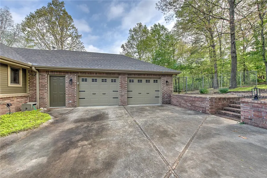 59 Churchill Drive, Bella Vista, AR 72715 - #3