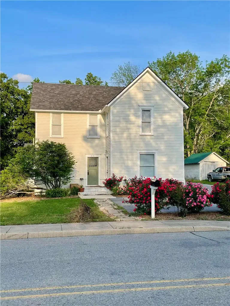 515 Washington Street, Siloam Springs, AR 72761 - #3