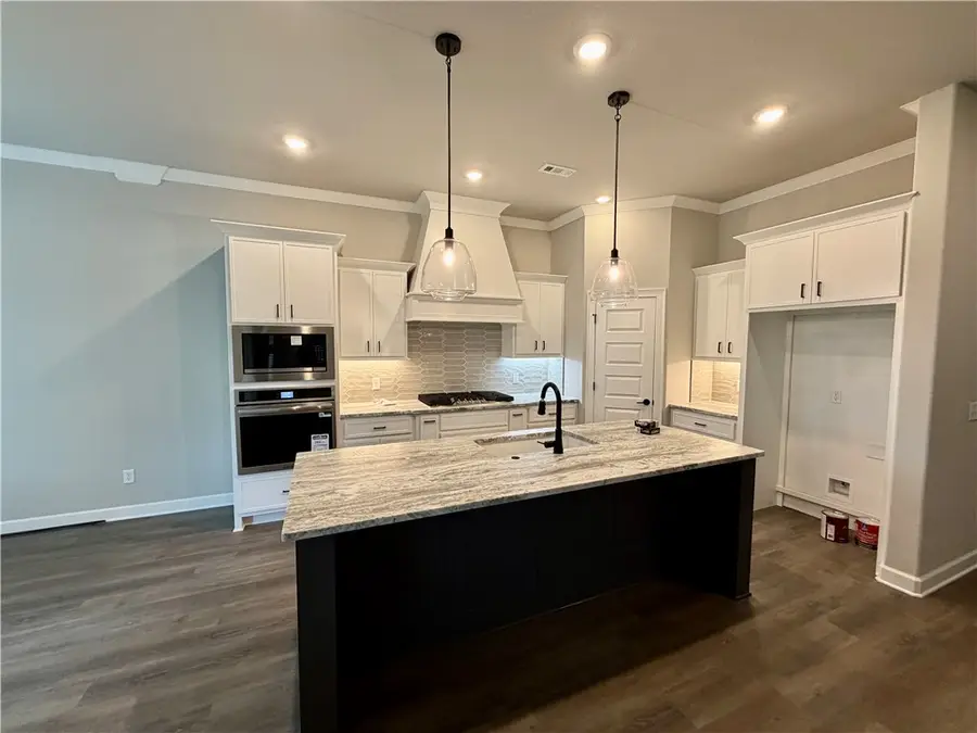 1815 Farmer Street, Pea Ridge, AR 72751 - #2