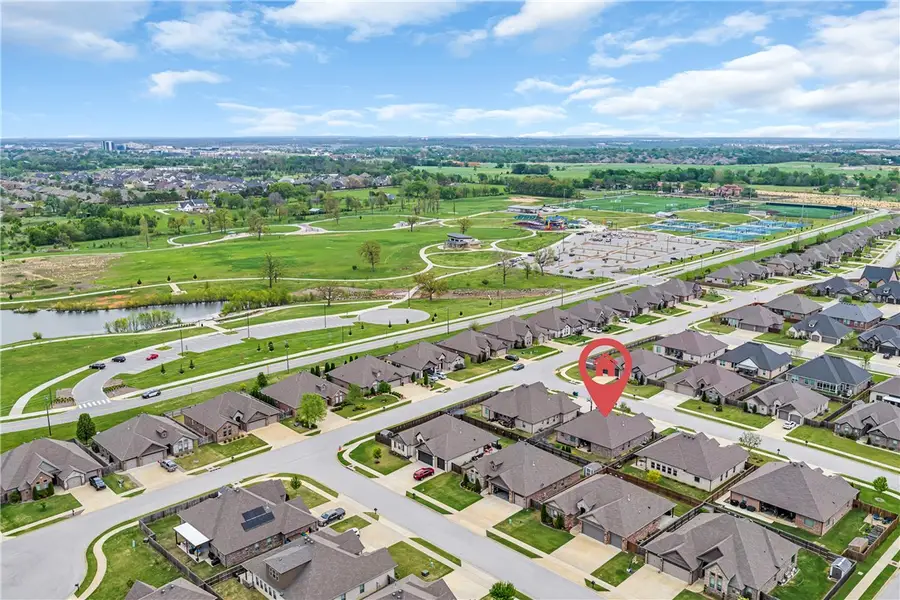 6202 S 62nd Street, Rogers, AR 72758 - #2