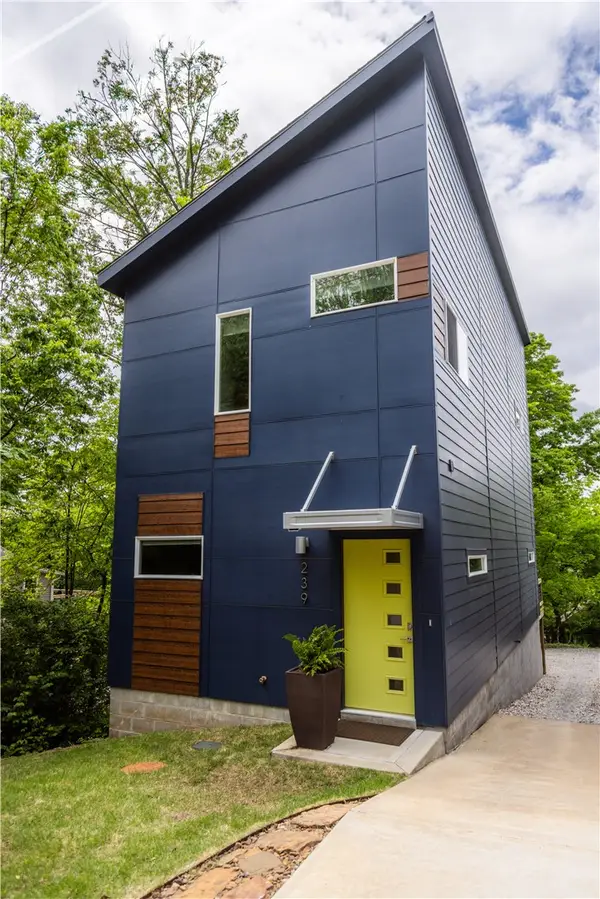 239 N Fletcher Avenue, Fayetteville, AR 72701