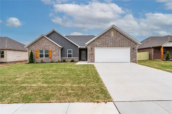 156 N Panther Avenue, Farmington, AR 72730