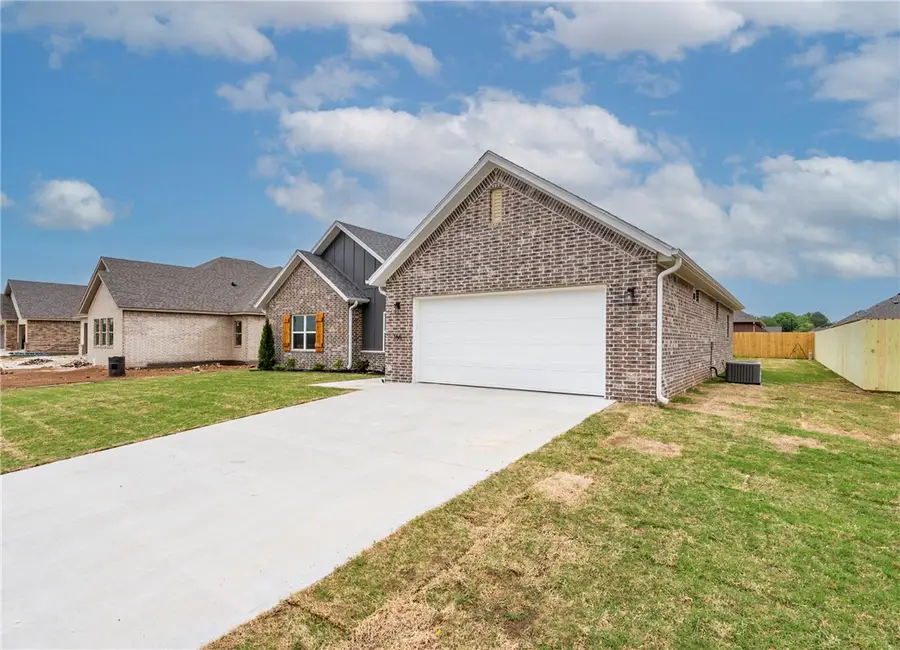 156 N Panther Avenue, Farmington, AR 72730 - #3