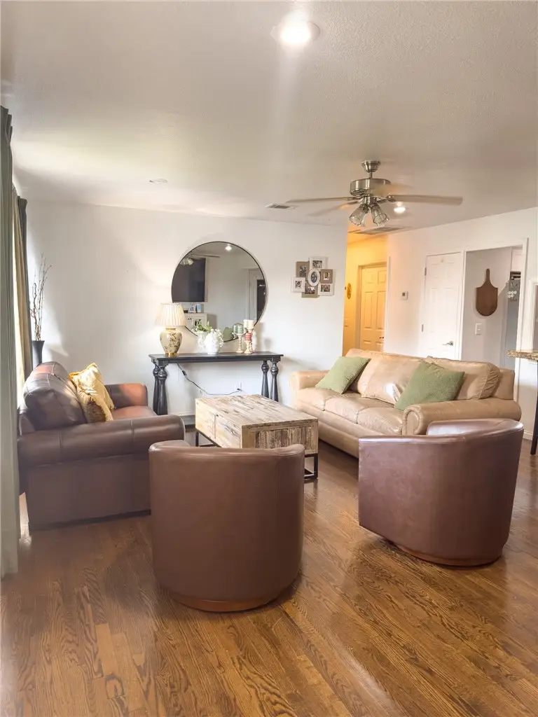 519 N 10th Street, Rogers, AR 72756 - #2