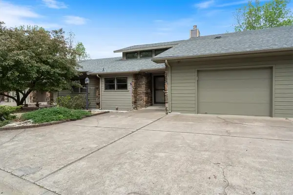 12 Wedgewood Drive, Holiday Island, AR 72631