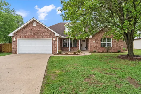 468 Sunset Lane, Siloam Springs, AR 72761