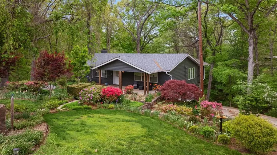 821 Lakeview Drive, Rogers, AR 72756 - #2