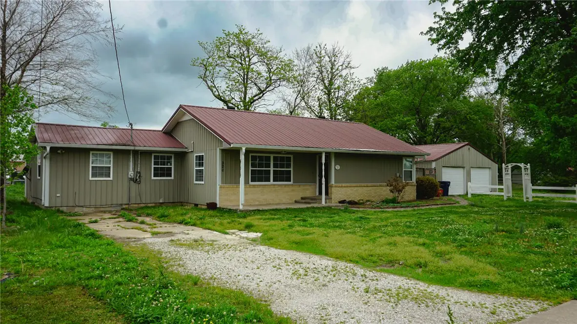 320 Country Club Road, Siloam Springs, AR 72761 - #1