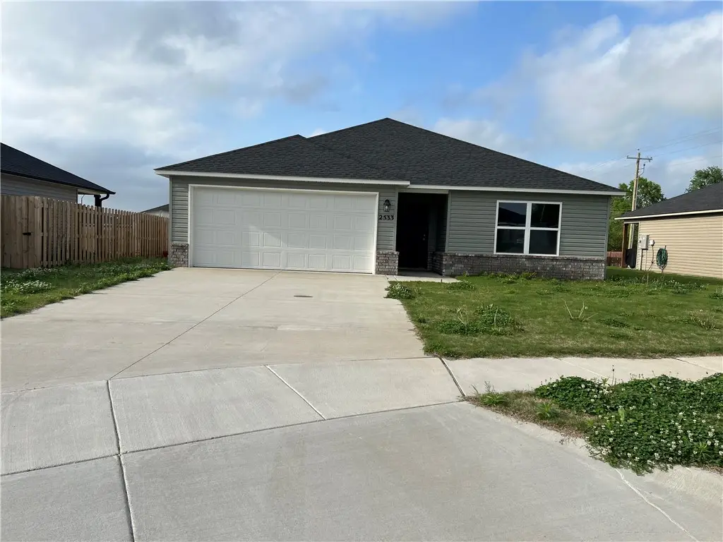 2533 E Foxbury Street, Siloam Springs, AR 72761 - #1