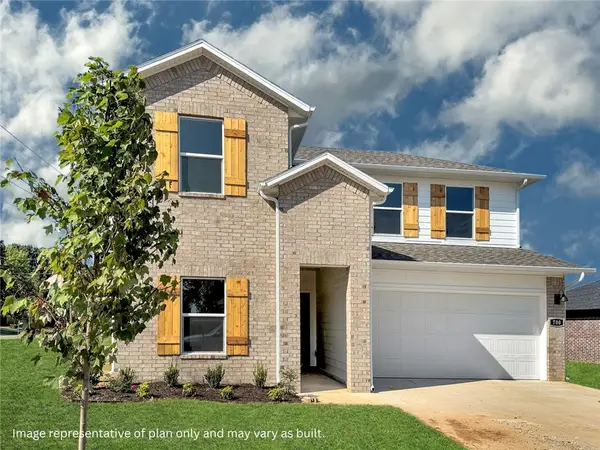 561 S Neon Avenue, Fayetteville, AR 72704