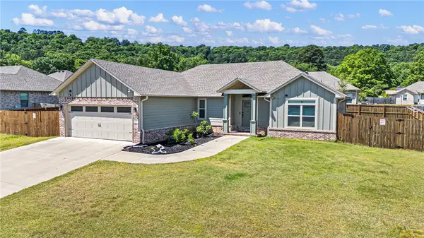 1100 Lindsey Lane, Russellville, AR 72801