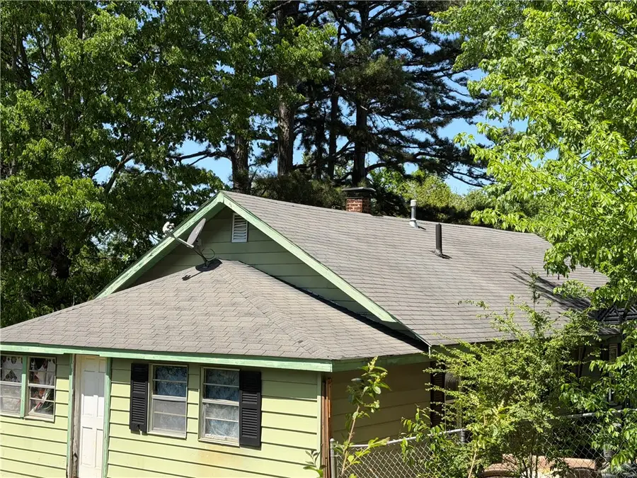 611 N Hughes Street, Huntsville, AR 72740 - #3