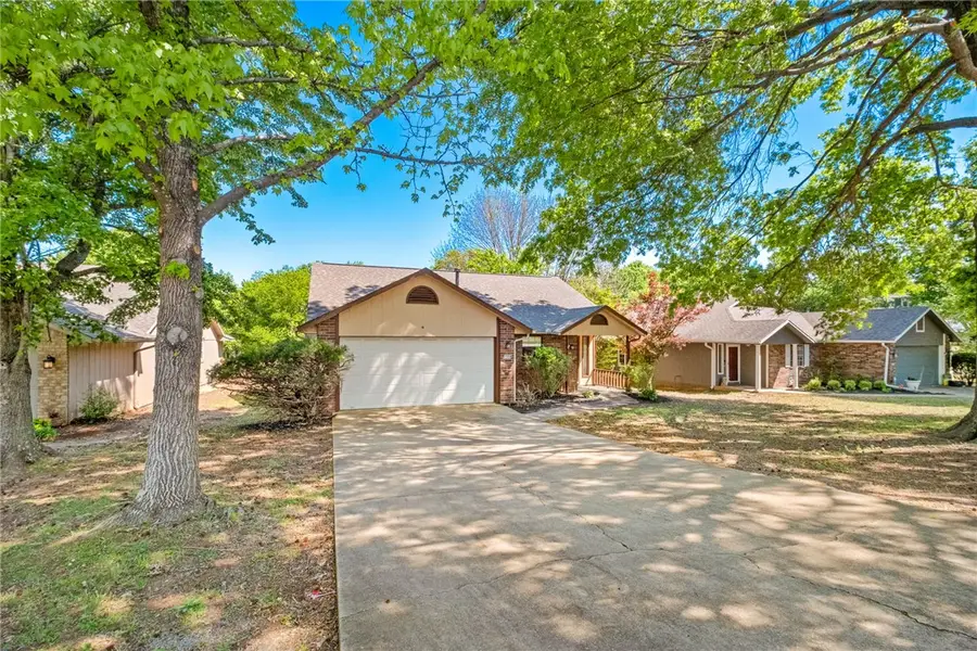 1398 E Amber Drive, Fayetteville, AR 72703 - #3