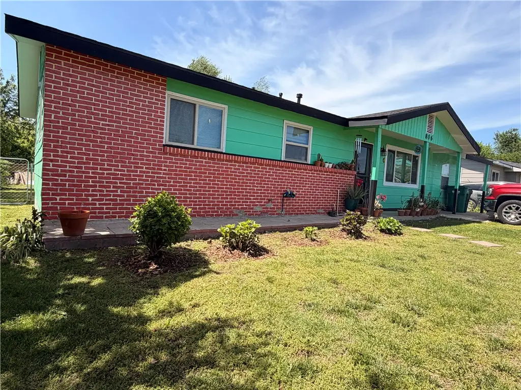 806 N 14th Street, Rogers, AR 72756 - #1