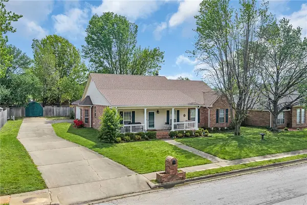 1109 N Quail Terrace, Rogers, AR 72756