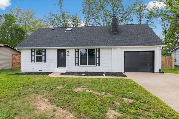 2107 Douglas Street, Bentonville, AR 72712