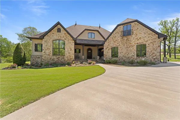 610 Winding Spring Drive, Fayetteville, AR 72703