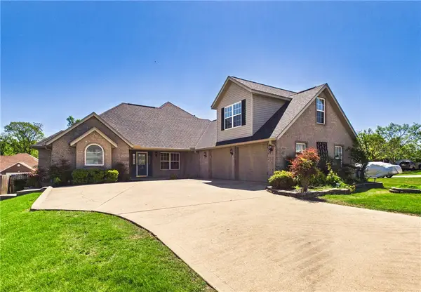 705 Maidstone Avenue, Bentonville, AR 72712