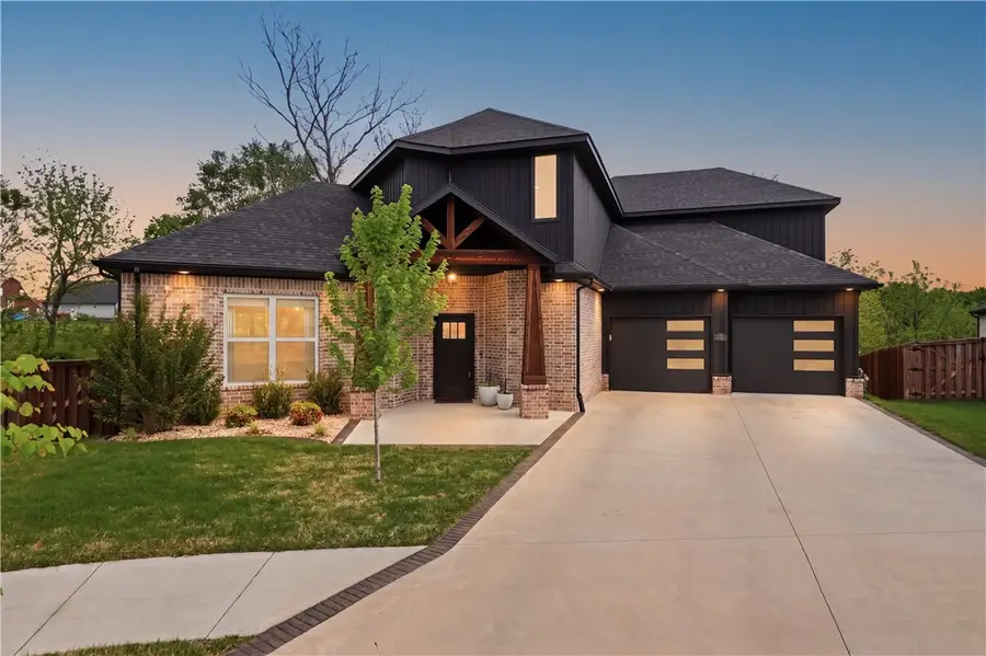 302 SW Gunison Cove, Bentonville, AR 72712 - #2