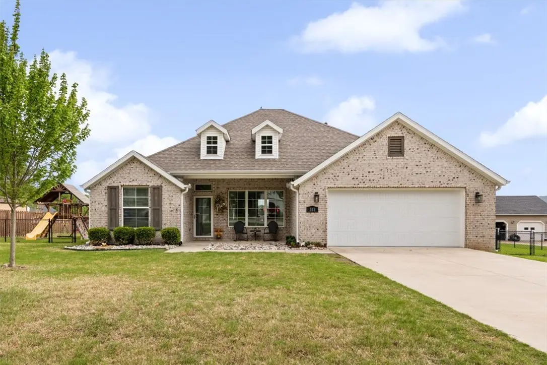 313 W Bush Street, Prairie Grove, AR 72753 - #1