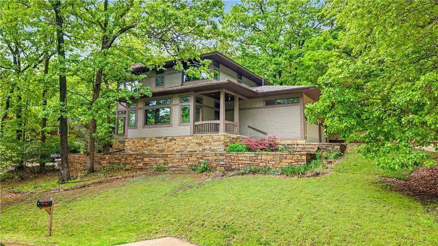 31 Kestrel Drive, Fayetteville, AR 72701 - #2