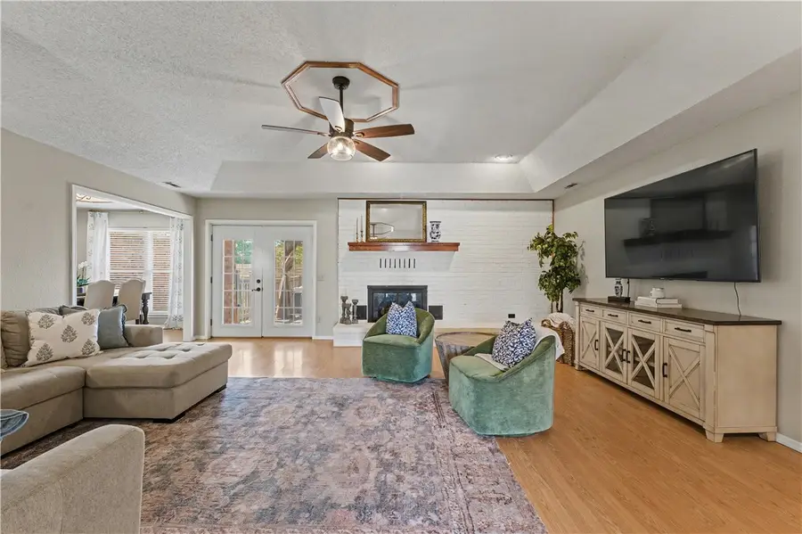 2612 W Chateau Drive, Rogers, AR 72758 - #3