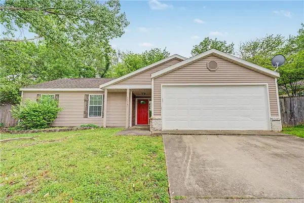 3015 Wildflower Street, Fayetteville, AR 72704