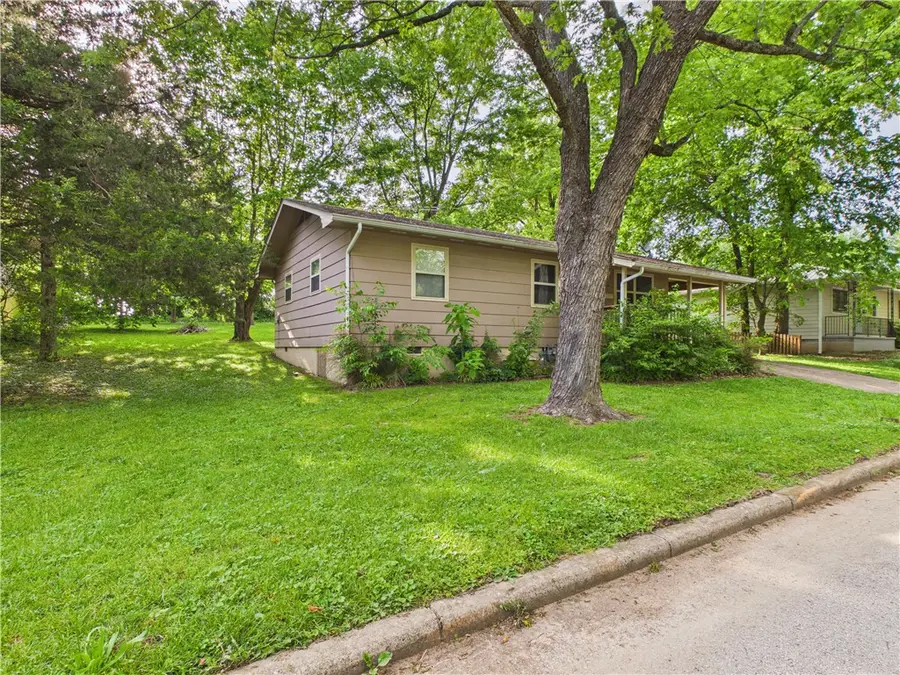804 N Robinson, Harrison, AR 72601 - #3