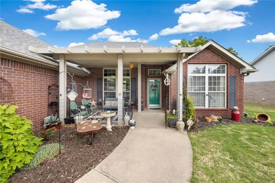 612 Westwood Avenue, Prairie Grove, AR 72753 - #3