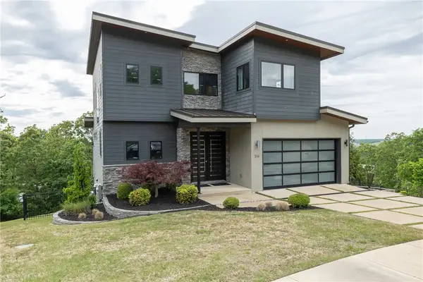 514 E Ozark View Drive, Fayetteville, AR 72703
