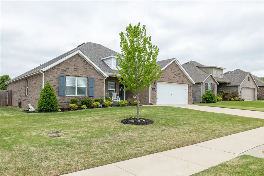 3434 Bowen Drive, Springdale, AR 72764 - #2
