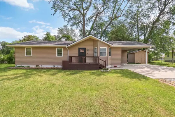 453 W 2nd Street, Centerton, AR 72719