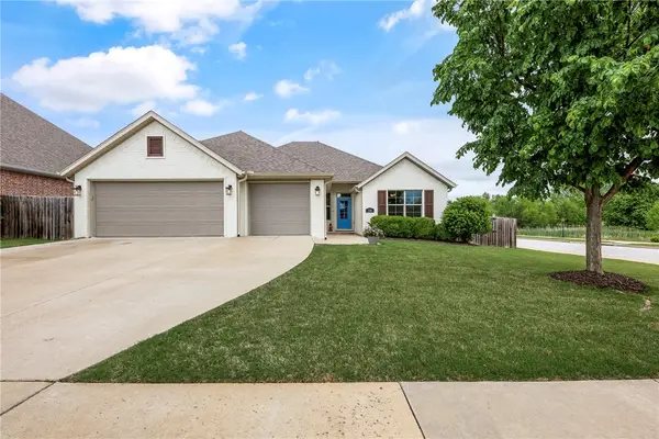 374 Drywood Creek Drive, Fayetteville, AR 72704