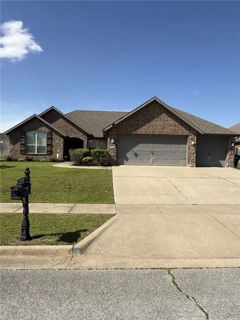 4490 W Wyoming Drive, Fayetteville, AR 72704 - #1