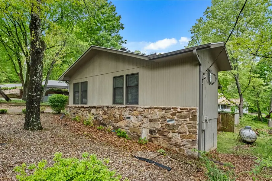 56 Elizabeth Drive, Bella Vista, AR 72715 - #3