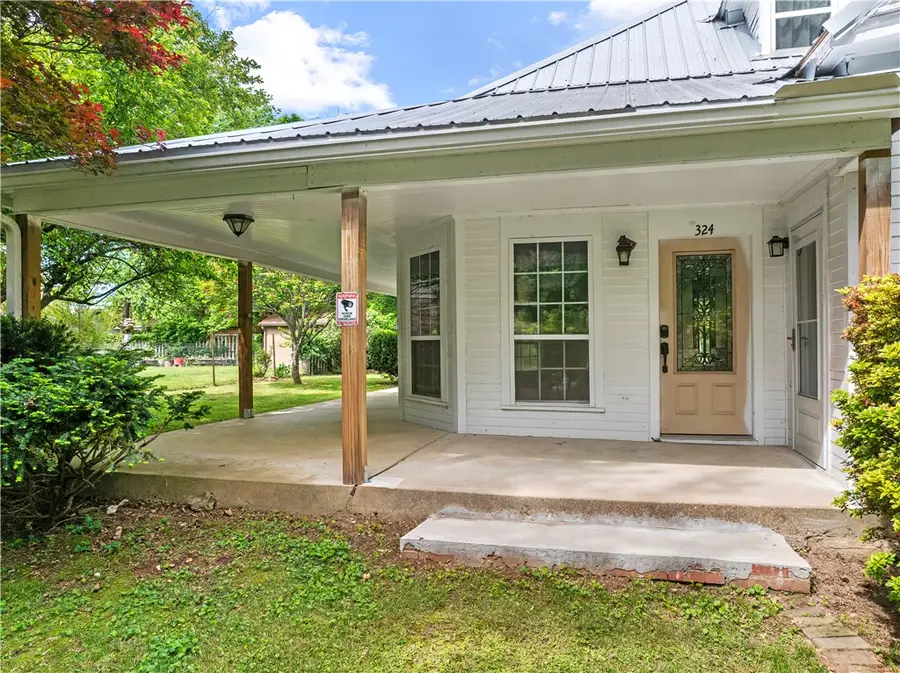 324 N Cherry Street, Harrison, AR 72601 - #2