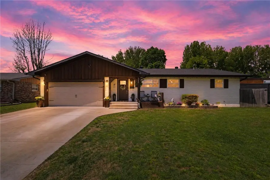 1300 Dyer Street, Springdale, AR 72762 - #2