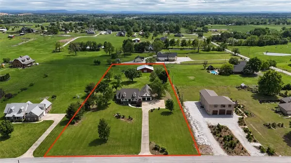 2607 Country Lane, Springdale, AR 72762