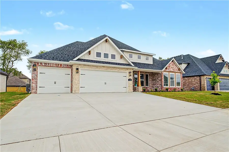 1320 Josephine Drive, Centerton, AR 72719 - #2